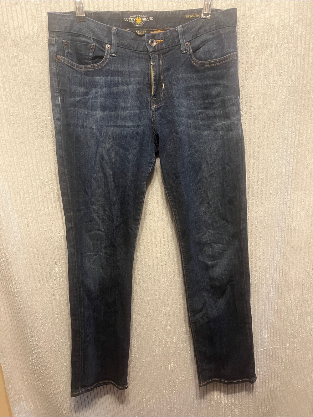 Lucky Brand Woman’s Straight Dark Indigo Jeans 12/31